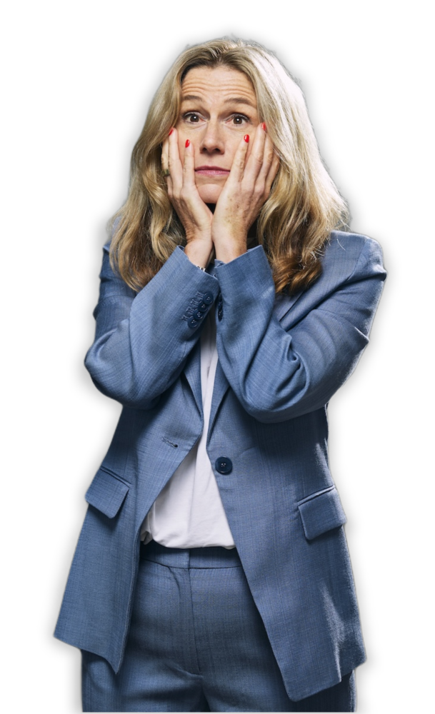 Rebecca verschränkt Hände vorm Gesicht